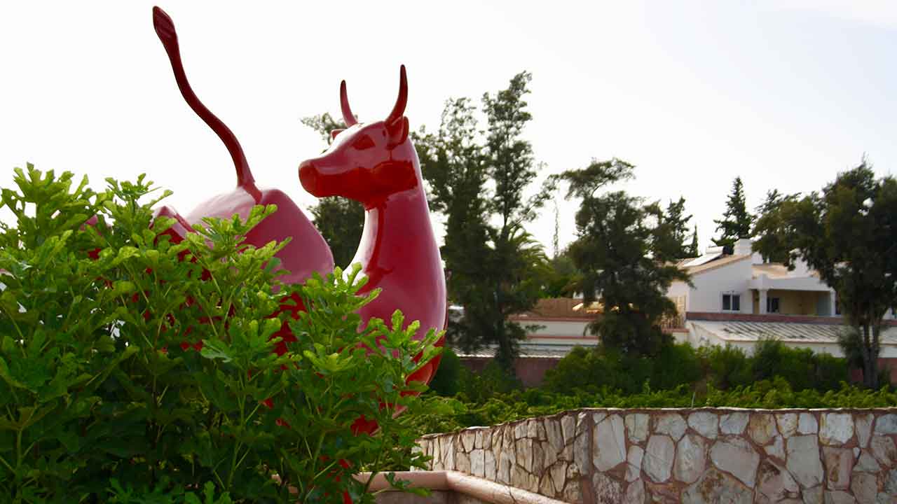 A Quinta dos Vales, a conhecida propriedade de enoturismo, em Estômbar, no concelho de Lagoa vai mudar de proprietário.