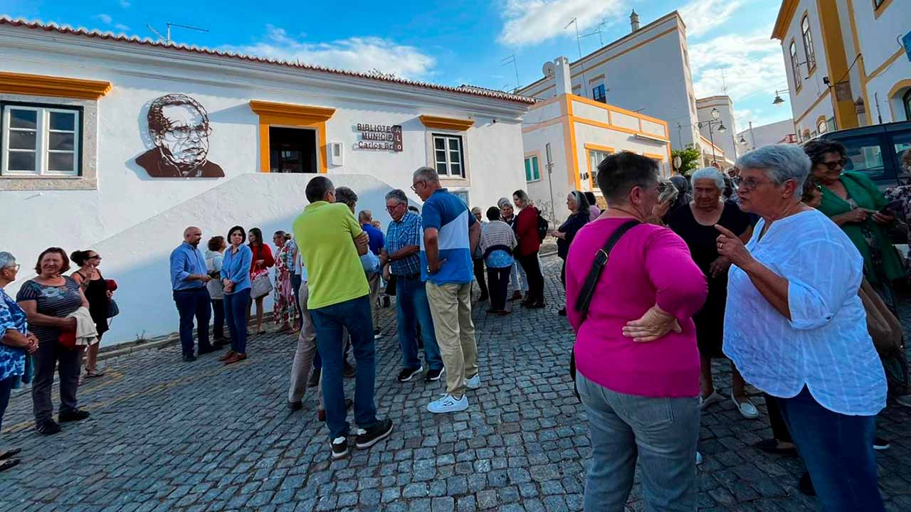 O ano letivo terminou na Universidade Sénior de Alcoutim com uma visita de estudo a Lisboa, onde os alunos conheceram o Oceanário, o Parque das Nações, a Casa dos Condes e assistiram ainda a uma peça de teatro.