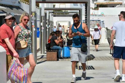 Margarida Blasco defendeu hoje em Faro que o programa «Verão Seguro 2024» irá dar «mais e melhores» condições de segurança aos turistas.