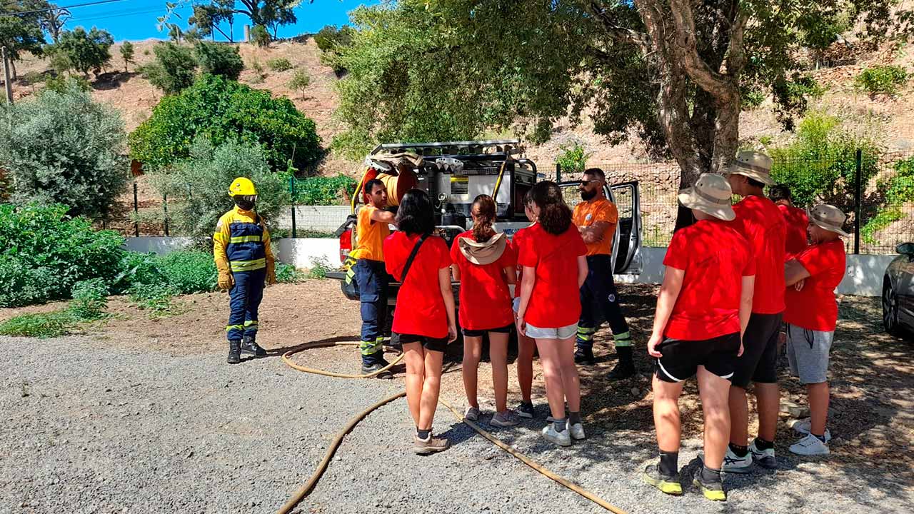 Foram 56 os jovens, divididos em oito Brigadas, que estiveram, durante os últimos dois meses, envolvidos na vigilância florestal do concelho de Loulé.