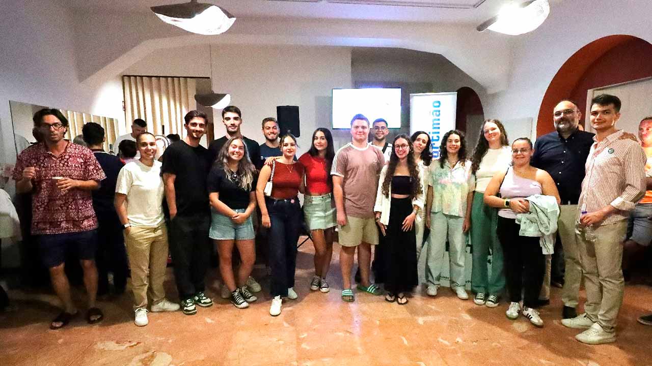O Dia Internacional da Juventude em Portimão ficou marcado com a estreia do Orçamento Participativo Jovem, lançado por Álvaro Bila e destinado a jovens entre os 12 e os 30 anos.