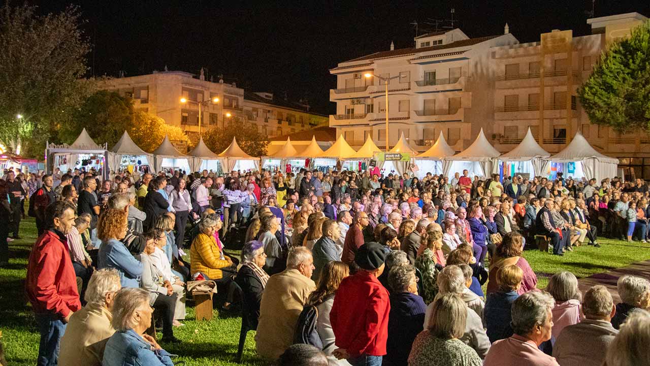 A Feira de Saldos de Verão «Stock Out» está prestes a regressar ao Jardim Carrera Viegas, em São Brás de Alportel, para três dias dedicados aos melhores preços no comércio local.