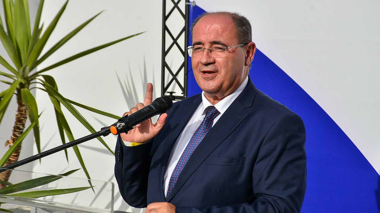 Nova sede da Associação Algarvia de Pais e Amigos de Cidadãos Deficientes Mentais (AAPACDM) inaugurou no Dia do Município de Faro e começa em breve a receber os utentes.