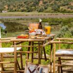 Nas margens do rio Arade, o Arvad oferece provas de vinho premium, sunset sessions e experiências de enoturismo.