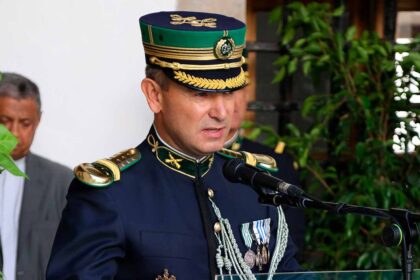 Marco Reinaldo Henriques, de 50 anos e natural da Madeira, é o novo Comandante do Comando Territorial de Faro da GNR, tendo hoje tomado posse.