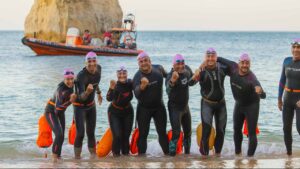 Swim Party começou na praia do Carvalho, passou pela praia do Vale de Centeanes e do Carvoeiro e terminou na praia dos Caneiros.
