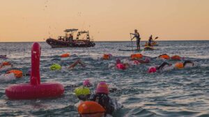 Swim Party começou na praia do Carvalho, passou pela praia do Vale de Centeanes e do Carvoeiro e terminou na praia dos Caneiros.