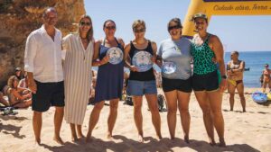 Swim Party começou na praia do Carvalho, passou pela praia do Vale de Centeanes e do Carvoeiro e terminou na praia dos Caneiros.