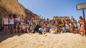 Swim Party começou na praia do Carvalho, passou pela praia do Vale de Centeanes e do Carvoeiro e terminou na praia dos Caneiros.