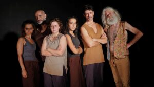 A mais recente produção original da companhia JAT – Janela Aberta Teatro, Cabo das Tormentas, subirá a palco para a sua estreia e primeira temporada no Teatro Lethes, em Faro, dias 18, 19, 20 e 22 de outubro.