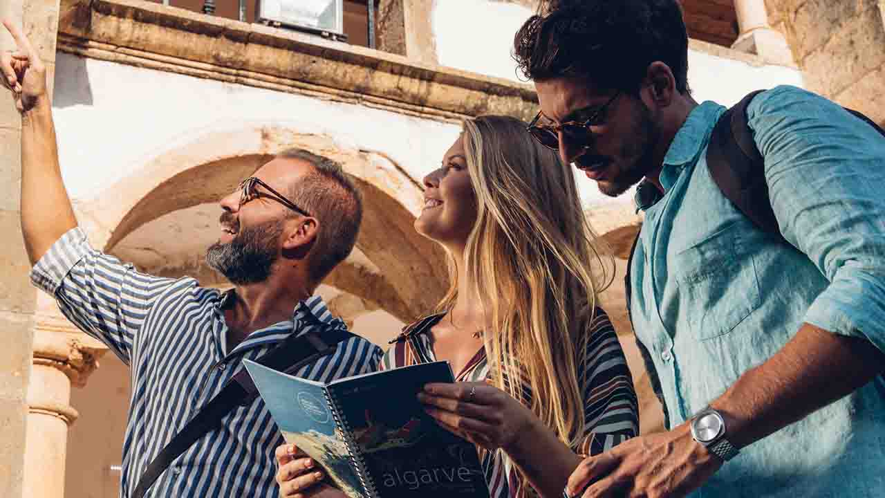 35 novas ações de formação e bootcamps até março de 2025 é o que se pode esperar no 2.º programa do «Competências do Futuro Algarve», dinamizado pelo Turismo do Algarve e o Turismo de Portugal.