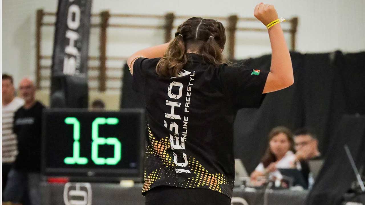 A segunda edição da Copa Internacional de Inline Freestyle, realizada no Pavilhão da Escola E.B. 2,3 Dom Afonso III, em Faro, acolheu 122 patinadores de 30 clubes e 12 nacionalidades, no último fim de semana.