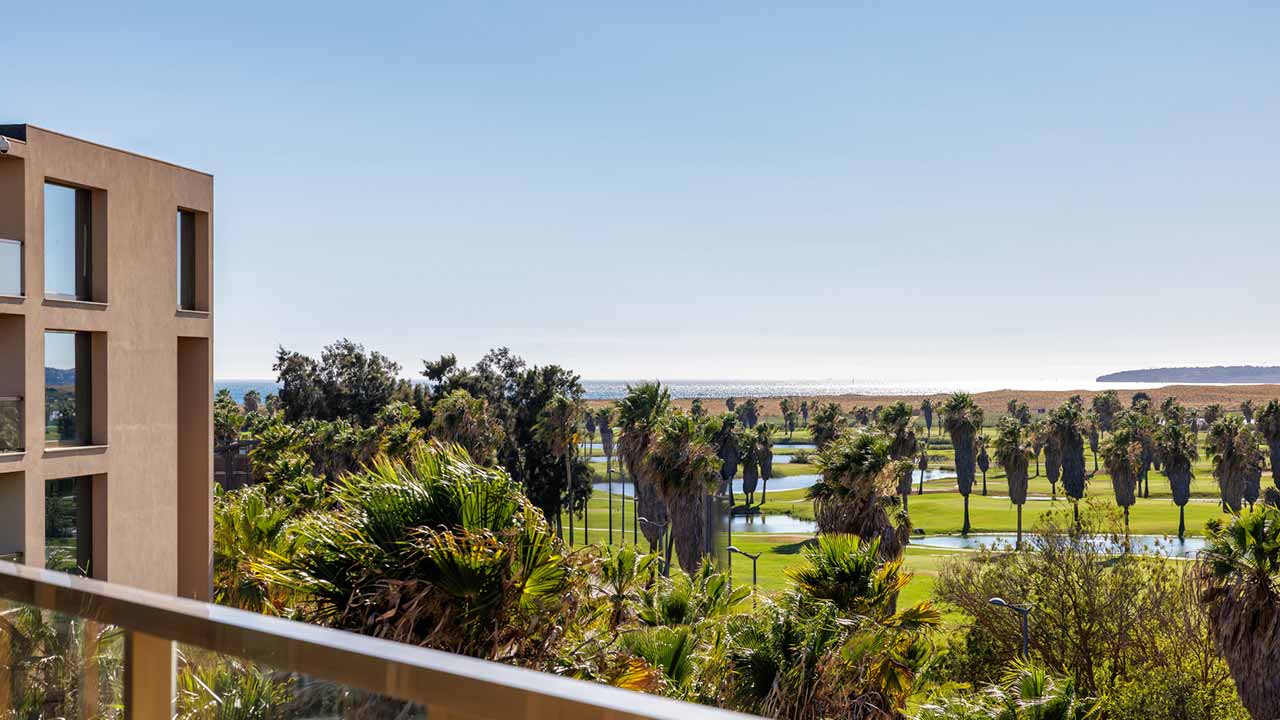 A Herdade dos Salgados, em Albufeira, tem um novo empreendimento, o «Flamingos», desenvolvido pela Kronos Homes, que conta com 58 unidades.