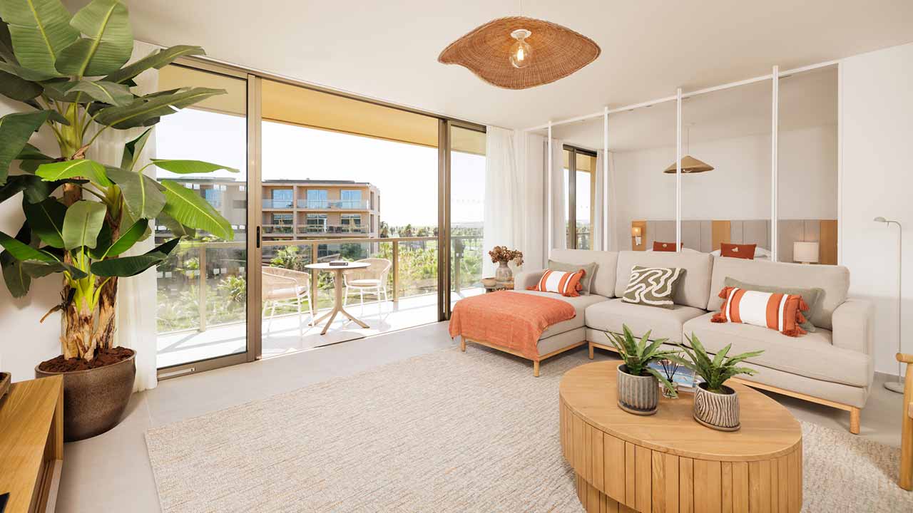 A Herdade dos Salgados, em Albufeira, tem um novo empreendimento, o «Flamingos», desenvolvido pela Kronos Homes, que conta com 58 unidades.