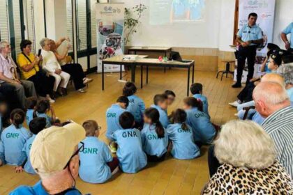 Os alunos foram os protagonistas de uma ação da GNR em Alcoutim, onde consciencializaram os idosos para a prevenção de burlas, furtos e violência, numa iniciativa promovida pela Odiana.