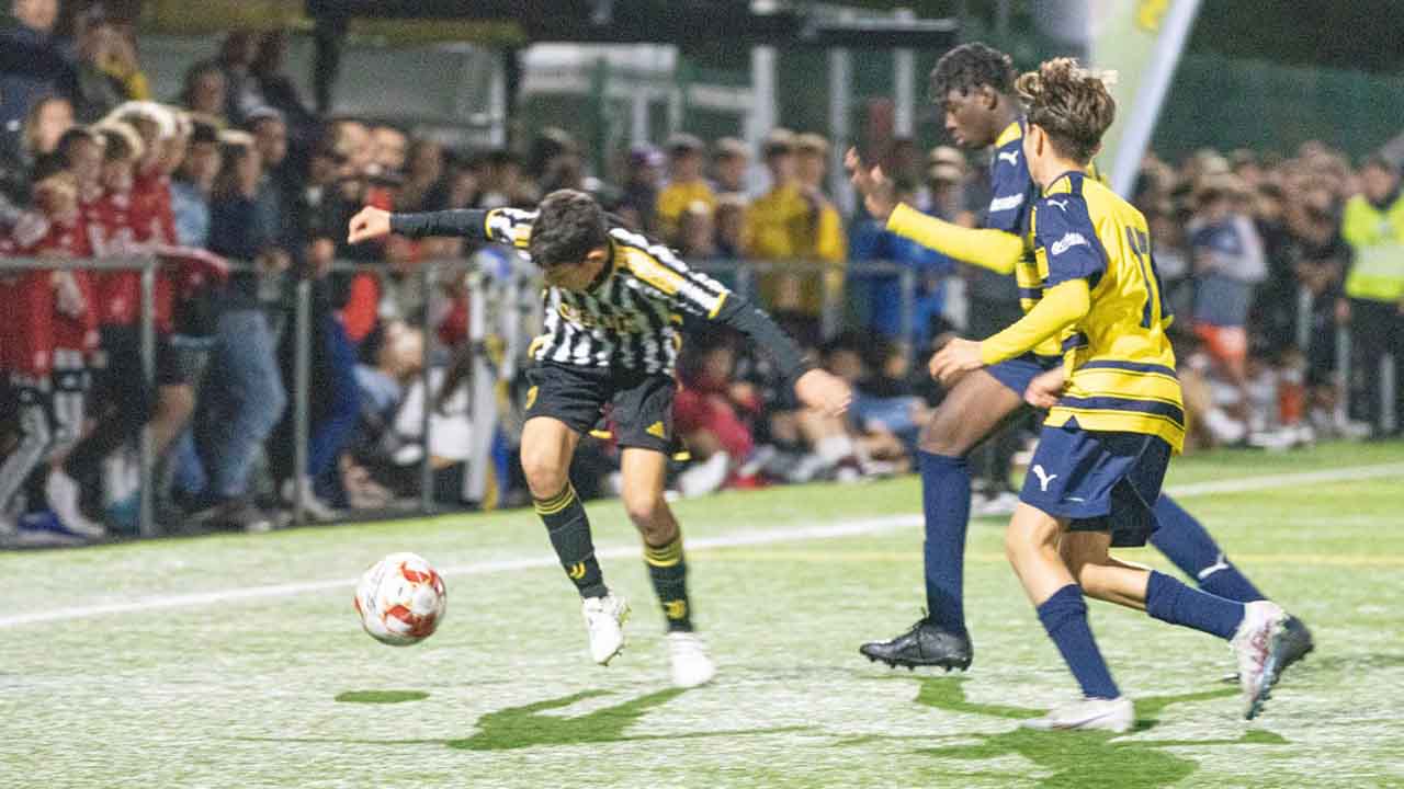 Portimão volta a acolher um dos maiores torneios mundiais do futebol de formação, o U14 Portimão International Cup 2024, onde se esperam 600 atletas de 36 equipas e mais de 3.000 espetadores estrangeiros.