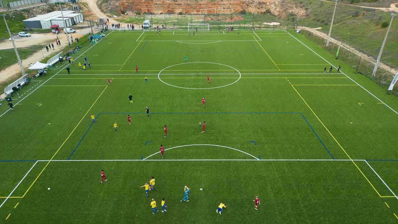 Portimão volta a acolher um dos maiores torneios mundiais do futebol de formação, o U14 Portimão International Cup 2024, onde se esperam 600 atletas de 36 equipas e mais de 3.000 espetadores estrangeiros.