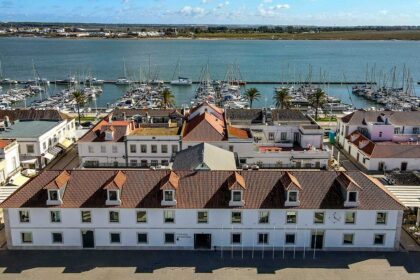 A Câmara Municipal de Vila Real de Santo António aprovou, esta quinta-feira, em reunião de Câmara, a proposta para a redução da Taxa do Imposto Municipal sobre Imóveis (IMI) de 0,50 para 0,45 por cento.