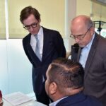 Rui Armindo Freitas esteve nos novos espaços da AIMA no concelho de Loulé, que entraram em funcionamento recentemente para regularizar milhares de processos pendentes.