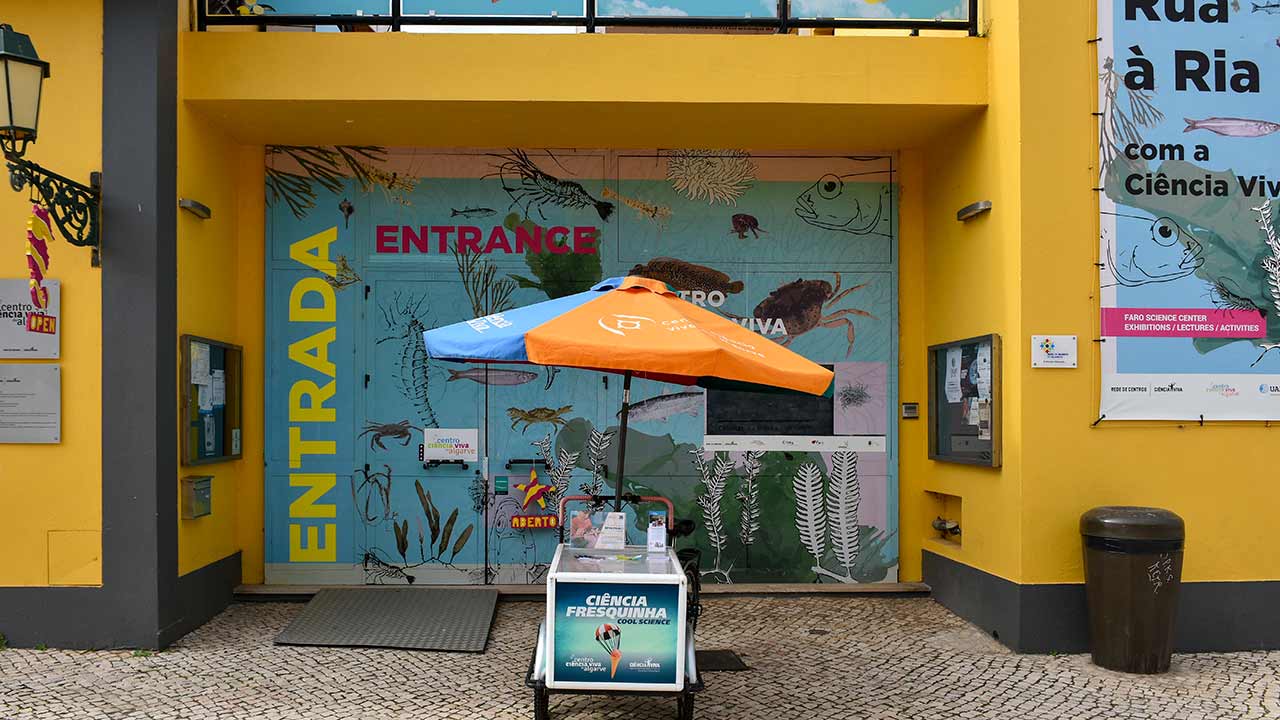 O Centro Ciência Viva do Algarve, em Faro, promove a Semana da Ciência e Tecnologia 2024, com uma programação diversificada e gratuita.