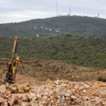 Algarbritas, S.A., combina a exploração de uma pedreira com outras áreas de negócio complementares, como a produção de pré-fabricados inovadores em betão e a gestão de resíduos.