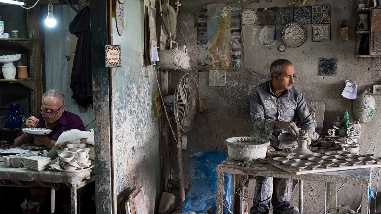 Com o objetivo de apoiar o artesanato e os artesãos da Palestina, a loja TASA, em Loulé, apresenta uma coleção limitada de peças produzidas em Gaza e West Bank.