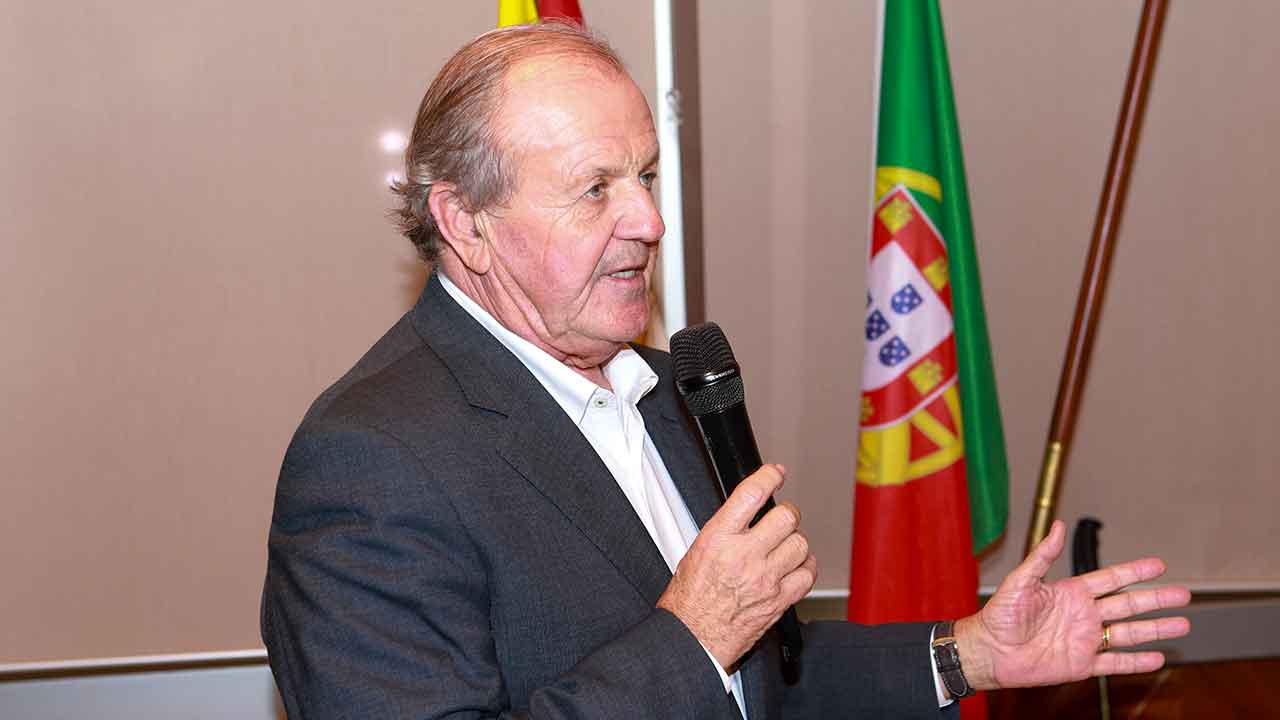 A APAL - Agência de Promoção de Albufeira, organizou um jantar solidário de natal a favor dos Bombeiros Voluntários, no dia 2 de dezembro, no Hotel Alísios, em Albufeira.