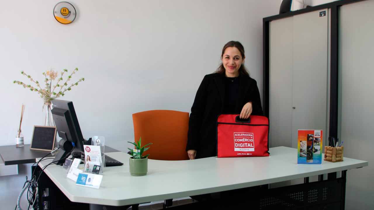 A Aceleradora Digital do Algarve abriu um polo em São Brás de Alportel para apoiar micro e pequenas empresas do concelho, tornando-as mais competitivas.