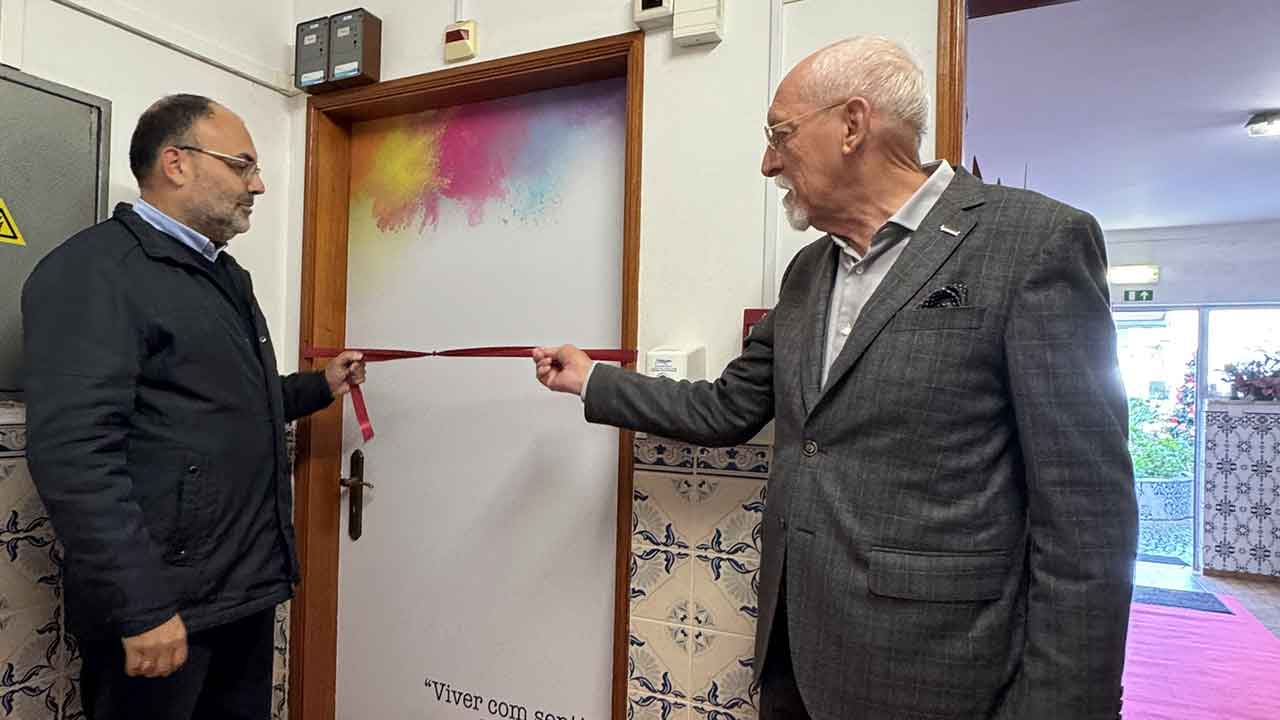 Misericórdia de Alvor inaugura Sala Snoezelen, um novo espaço sensorial criado com a verba da campanha de adesão à fatura eletrónica da EMARP.