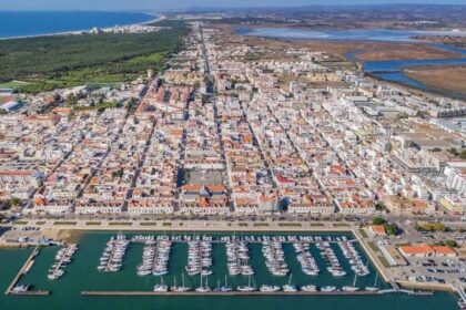 O PSD de VRSA questiona a legalidade de um projeto urbano municipal para a construção de 114 habitações a custos controlados, através de uma queixa formalizada ao Ministério Público.