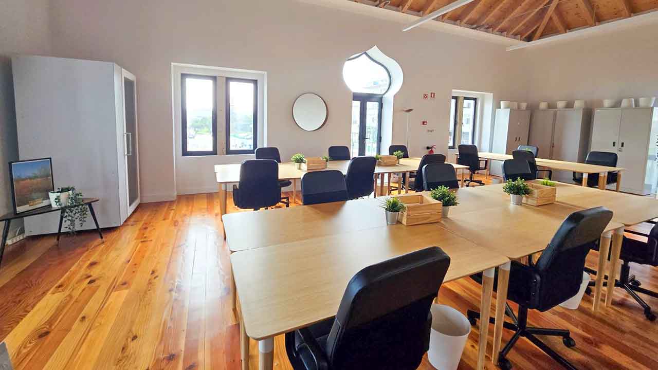 No âmbito das comemorações do Dia da Cidade, vai ser inaugurado em 5 de dezembro, pelas 15h00, o Portimão Cowork Space, que ficará localizado nas instalações do edifício da antiga Lota, onde também funciona o Posto de Turismo.
