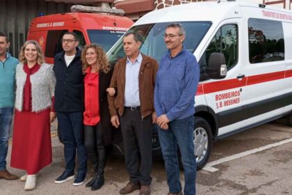 O município de Silves ofereceu uma ambulância à Associação Humanitária dos Bombeiros Voluntários de São Bartolomeu de Messines, investimento que ascendeu a 59 mil euros.