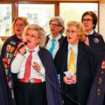 O grupo de Cantares de Paderne «Força da Tradição» e Tuna da Universidade Sénior de Albufeira juntaram-se para cantarem as Janeiras ao executivo municipal.