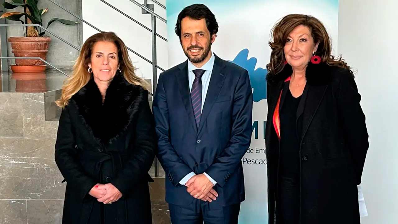 A Docapesca e a Asociación de Empresarios Mayoristas de Pescados de Madrid (AEMPM) assinaram hoje um protocolo para valoriza o pescado português em Espanha.