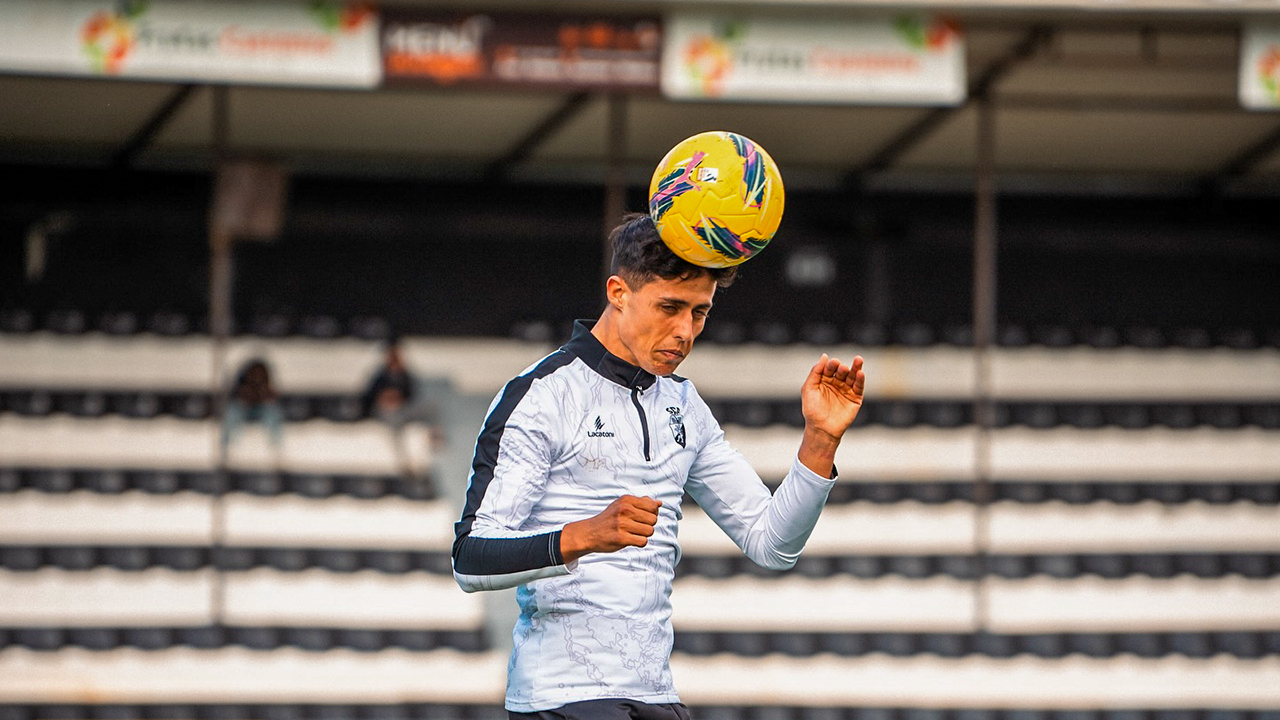 O treinador do Farense, Tozé Marreco, disse hoje que a sua equipa está focada em dar uma «resposta forte» na recepção de sábado ao Rio Ave, da 19.ª jornada da I Liga de futebol.