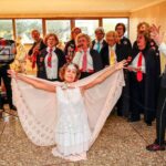O grupo de Cantares de Paderne «Força da Tradição» e Tuna da Universidade Sénior de Albufeira juntaram-se para cantarem as Janeiras ao executivo municipal.