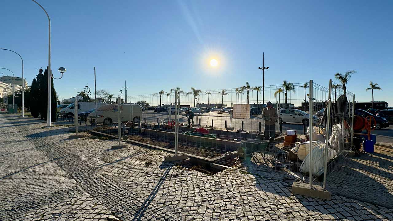 Localizado na Avenida Infante Dom Henrique, Monte Gordo volta a ter Posto de Turismo no primeiro trimestre de 2025, depois do antigo encerrar devido a obras de requalificação na zona.