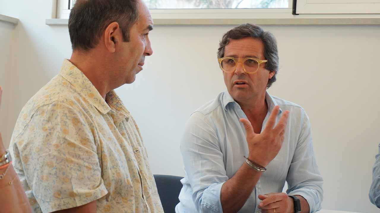Quarteira dá mais um asso na interculturalidade com o projeto QuART TILES que tem como objetivo final criar 12 painéis de azulejos produzidos por alunos.