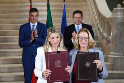 O salário mínimo em Espanha vai aumentar em 4,41%, para 1.184 euros mensais pagos 14 vezes por ano, anunciou hoje a ministra do Trabalho, Yolanda Díaz.