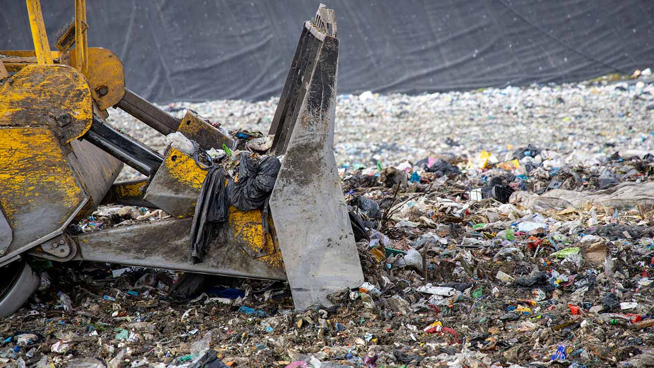 Passaram 25 anos desde que o Aterro sanitário do Sotavento entrou em funcionamento, e mesmo com «uma gestão cuidada» por parte da Algar, a infraestrutura na Cortelha está a chegar ao limite.