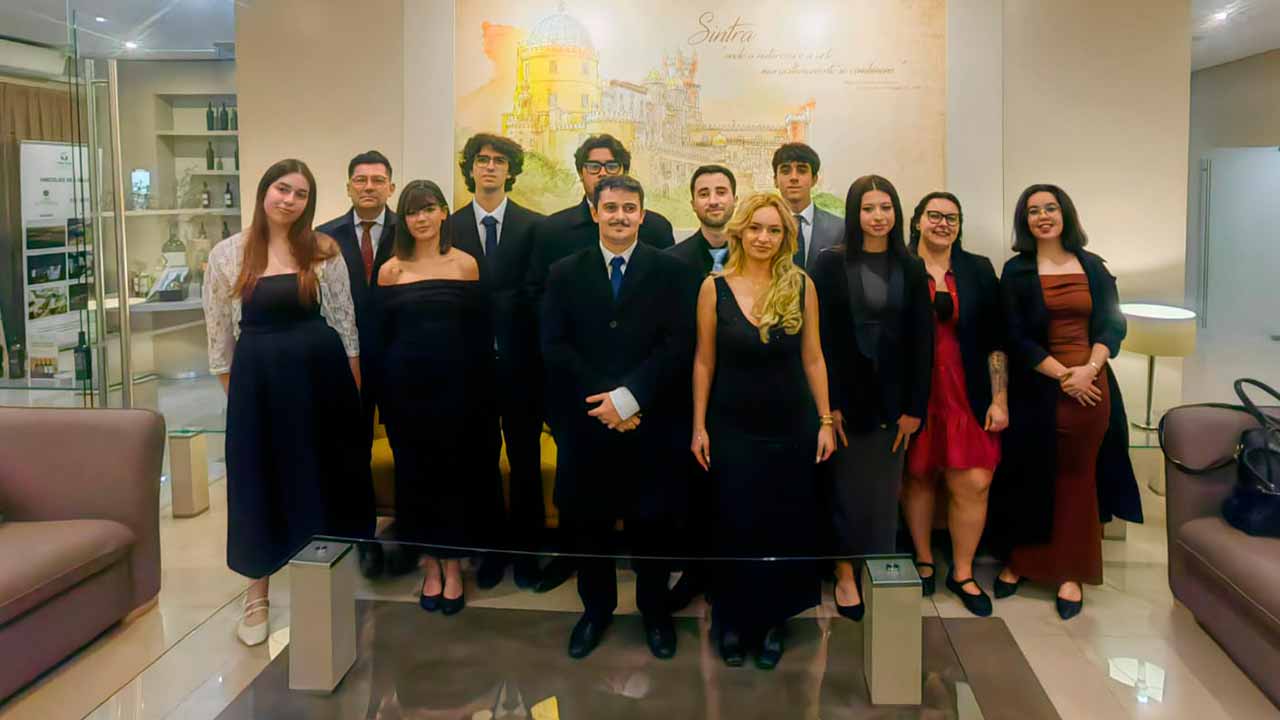 Uma aluna da Escola de Hotelaria e Turismo do Algarve vai representar Portugal em competição internacional, depois de vencer o concurso nacional Interescolas.