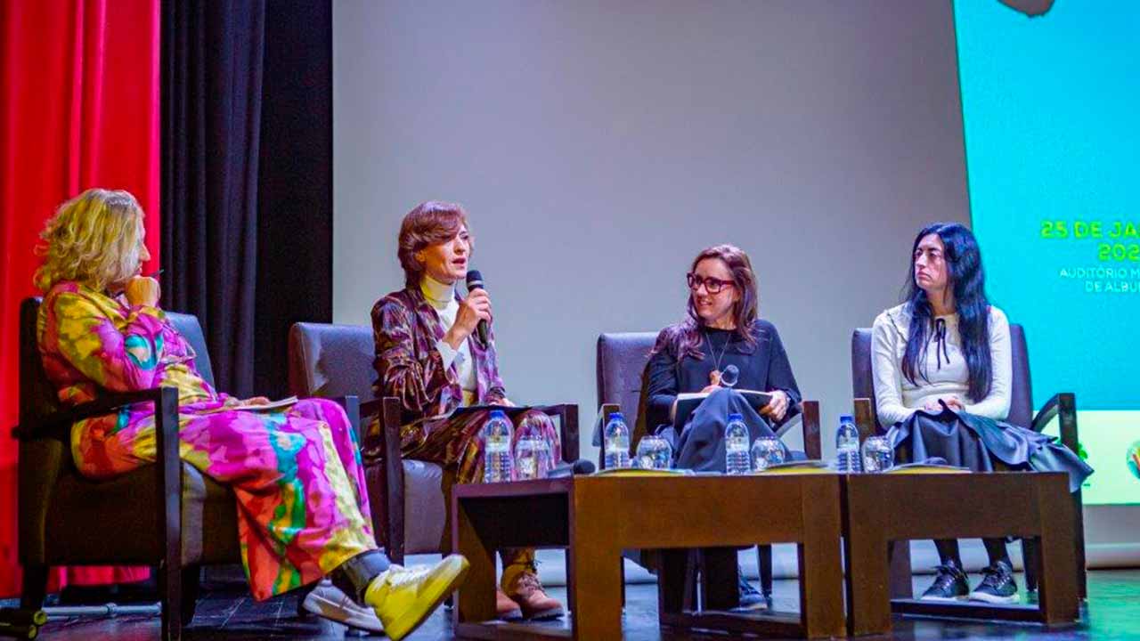 O seminário de Inteligência Emocional nas Escolas, em Albufeira, juntou diversos profissionais para discutirem uma melhor gestão das emoções.