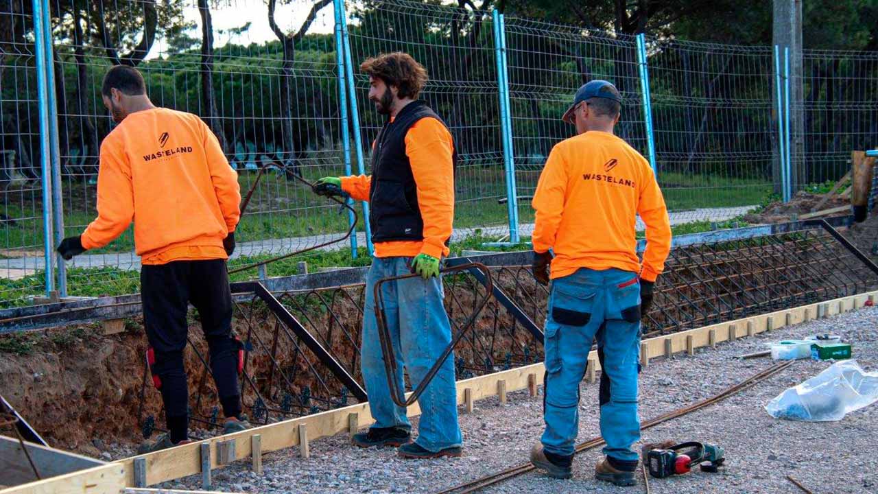 As obras do Skate Park de Vila Real de Santo António, projeto concebido por atletas de diferentes níveis e lançado no Dia Internacional da Juventude, estão a avançar «a bom ritmo».