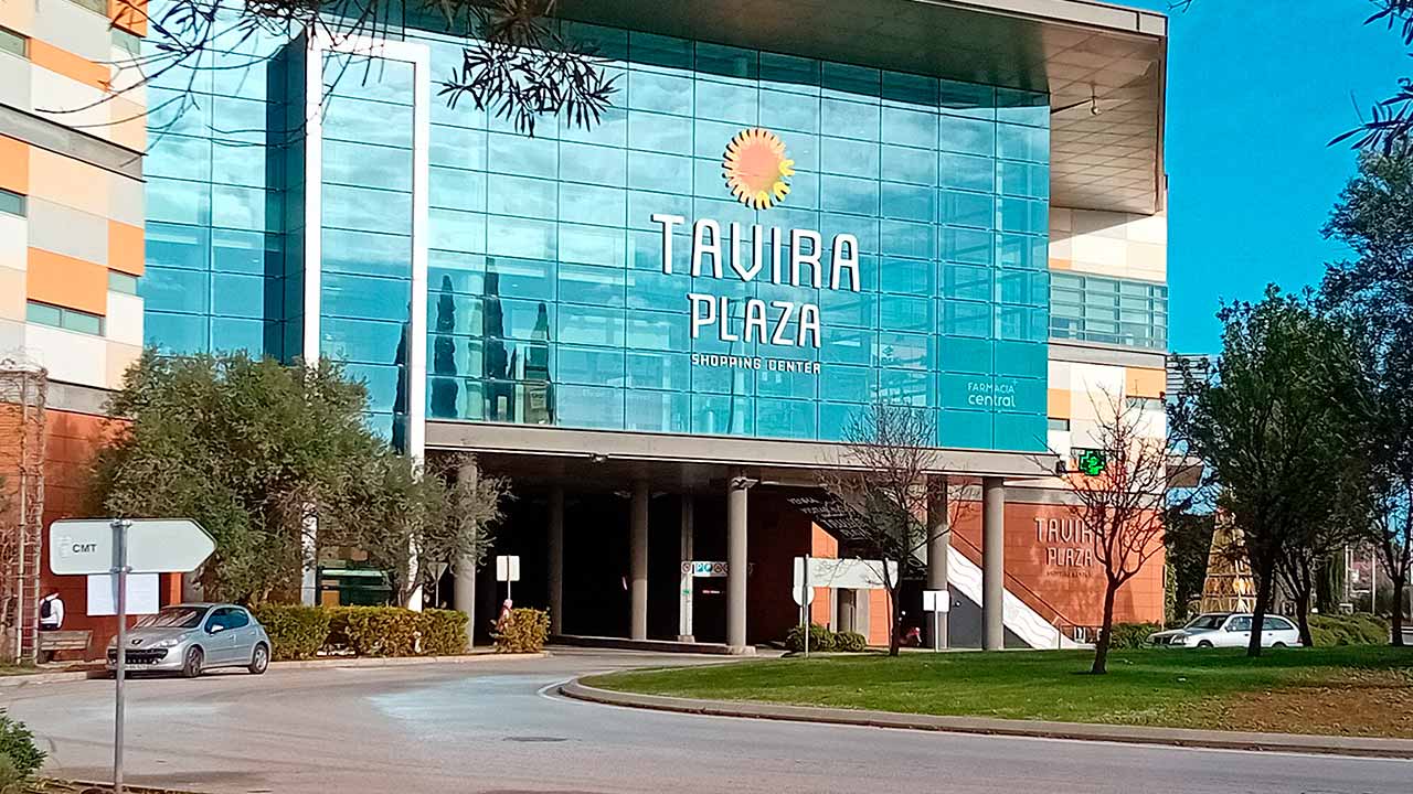 Localizada no piso 0, a nova sala sensorial do centro comercial Tavira Plaza é dedicada a pessoas com espetro de autismo e promete um ambiente tranquilo para minimizar os estímulos do centro comercial.