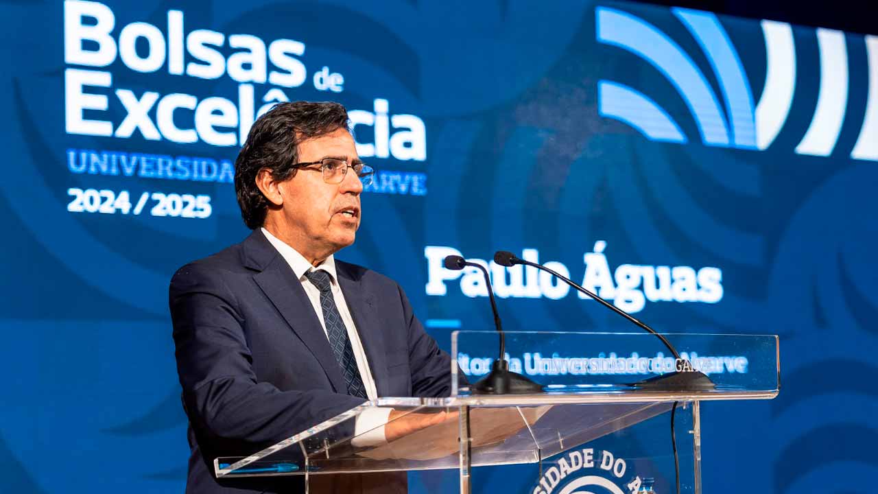 As Bolsas de Excelência da UAlg já premiaram 774 estudantes, totalizando um apoio de mais de 626.560 mil euros, desde o ano letivo 2012/2013.
