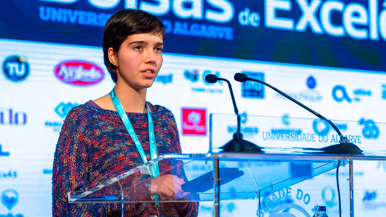 As Bolsas de Excelência da UAlg já premiaram 774 estudantes, totalizando um apoio de mais de 626.560 mil euros, desde o ano letivo 2012/2013.