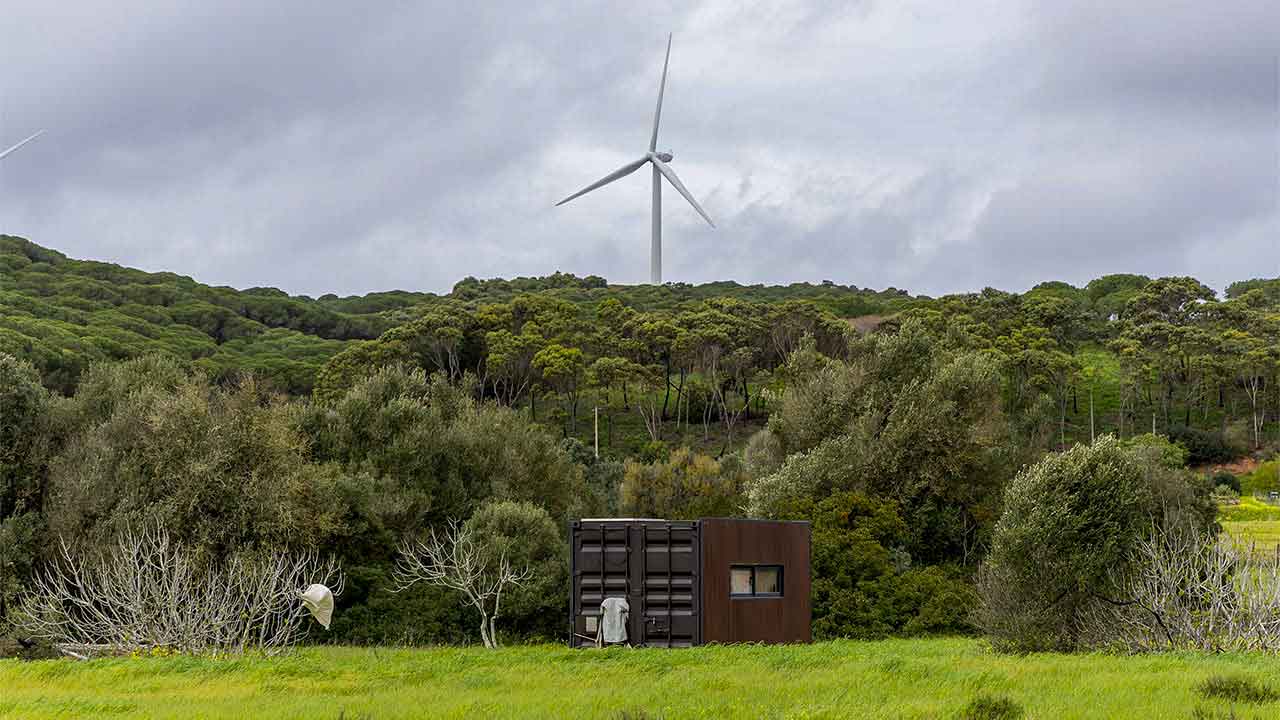 Advogado Alexander Rathenau disserta sobre o Faroeste da proliferação descontrolada de milhares de construções ilegais no Algarve.