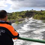 Esta terça-feira de manhã, começou uma descarga de segurança na barragem de Odeleite, que estava a 98 por cento do volume total, seguida de outra no Beliche, também quase cheia.