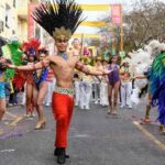 No segundo dia de Carnaval de Loulé, 15 carros alegóricos animaram os cerca de 10 mil visitantes que se juntaram na Avenida José da Costa Mealha.