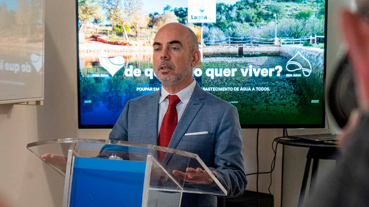 O novo Centro de Distribuição e Gestão de Águas está inaugurado, num investimento de 578.709,69 euros na melhoria dos serviços de água e saneamento do concelho.